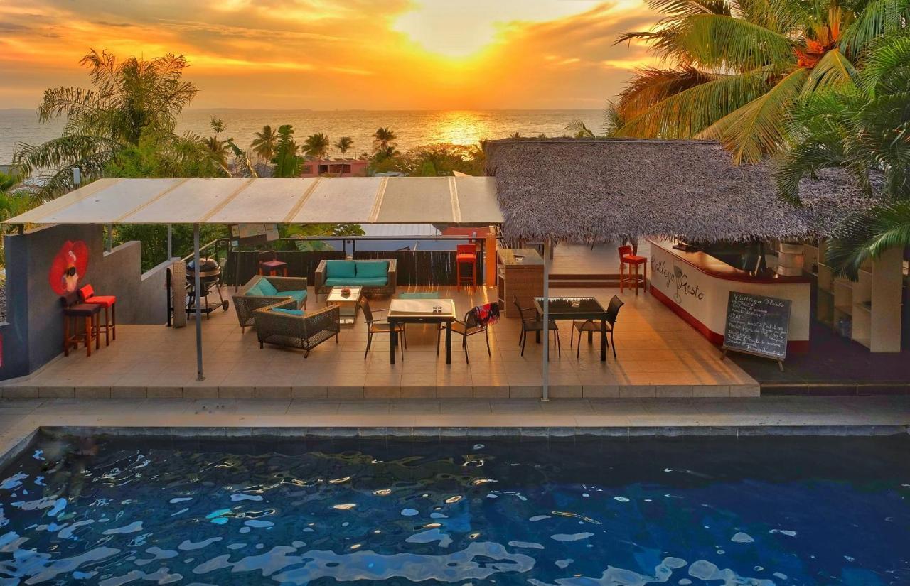 Hotel Villa Les Orchidees Амбатолоака Экстерьер фото