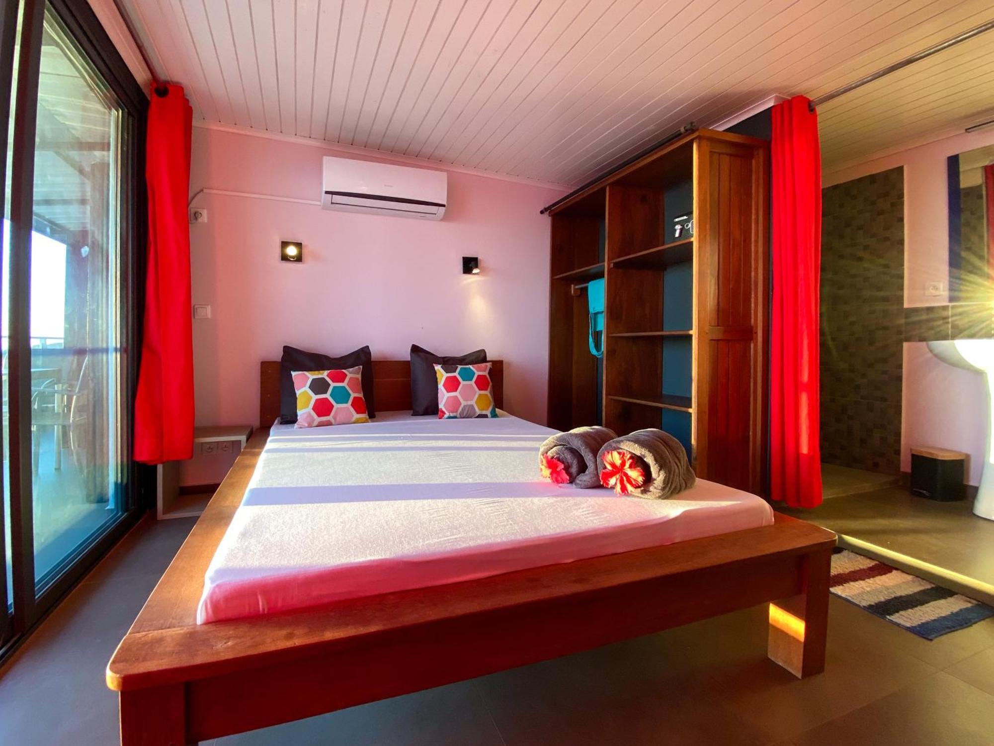 Hotel Villa Les Orchidees Амбатолоака Экстерьер фото
