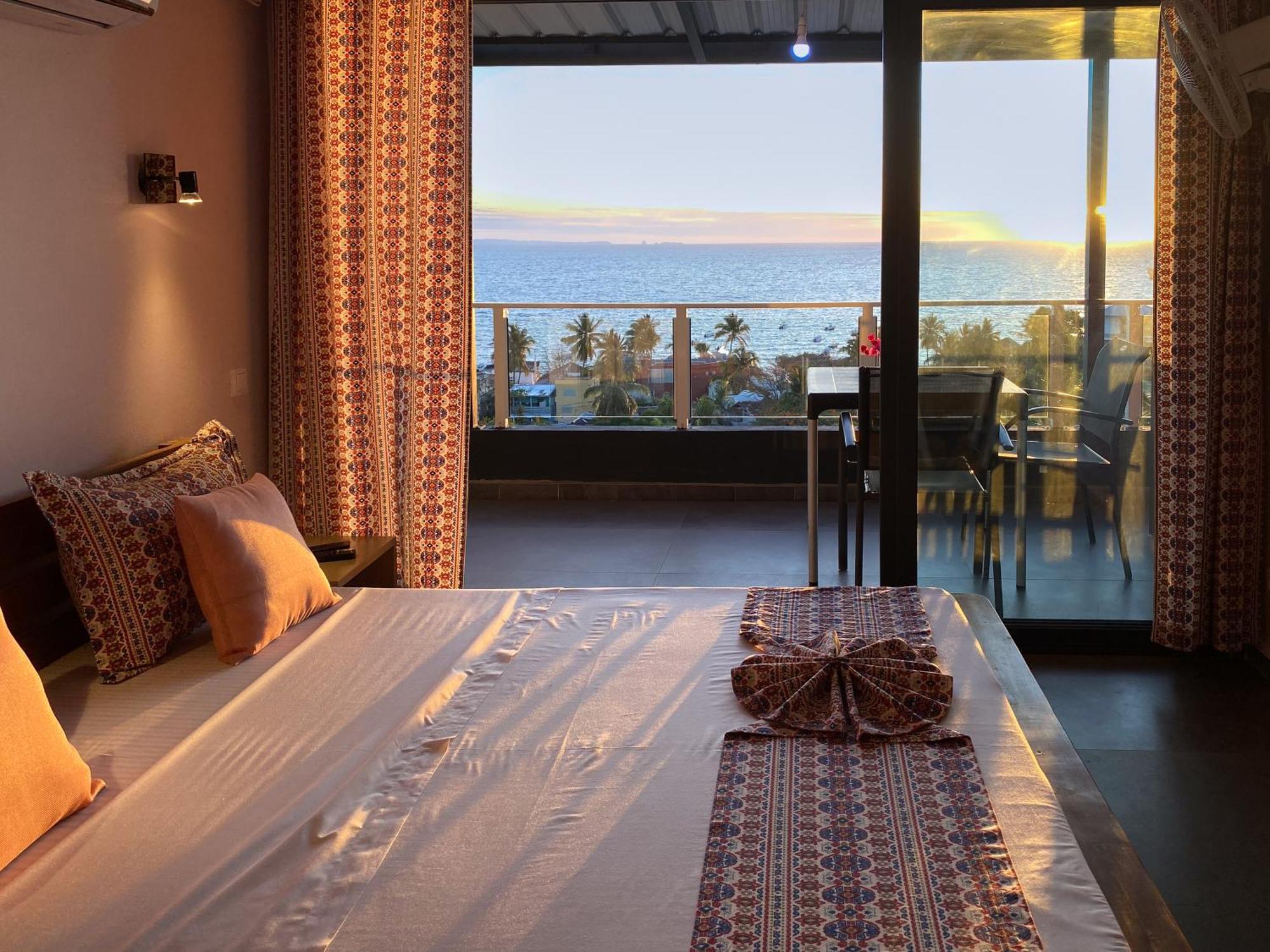 Hotel Villa Les Orchidees Амбатолоака Экстерьер фото