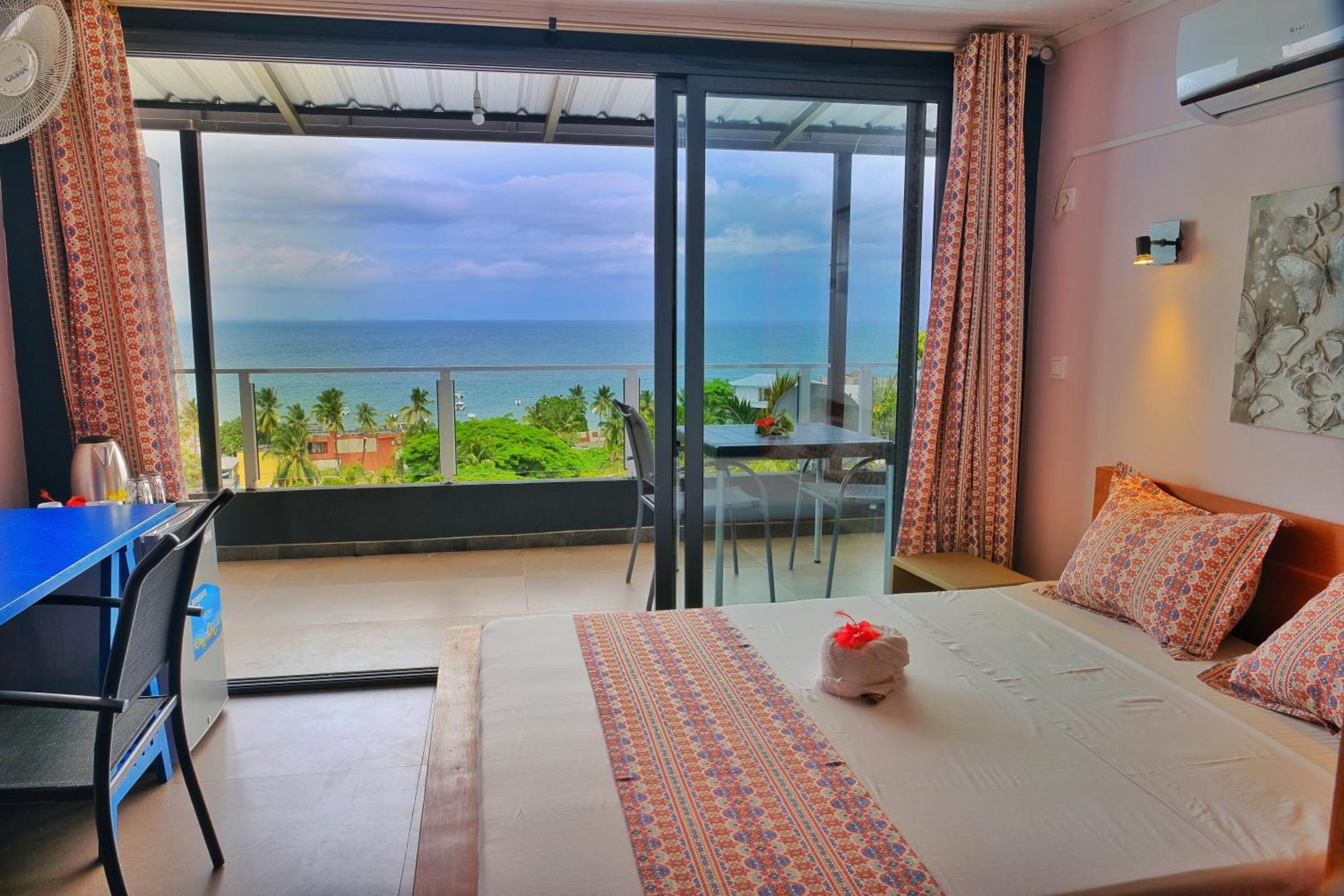 Hotel Villa Les Orchidees Амбатолоака Экстерьер фото